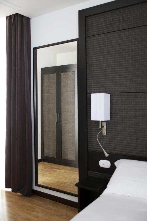 Ig-Suites Roma Phòng bức ảnh